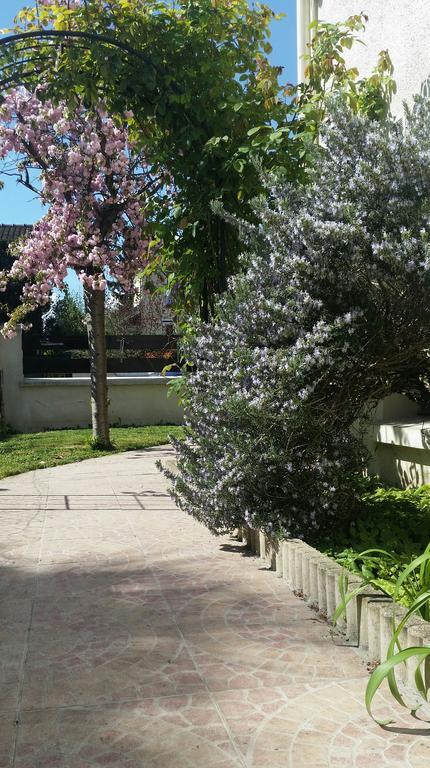 Chambre Avec Jardin Pierre Curie Bry-sur-Marne Exterior foto